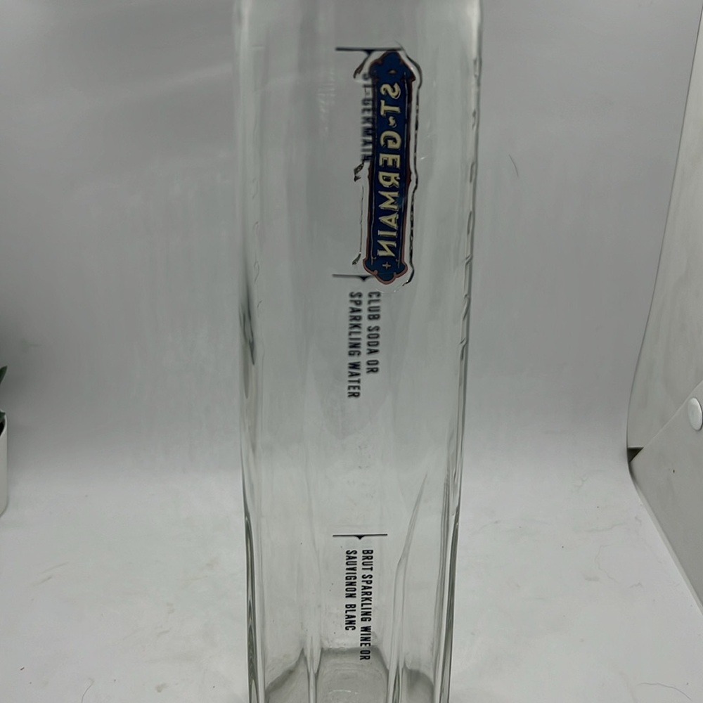 St Germain Special Liqueur Mixing Measuring Glass Carafe - Picture 4 of 9